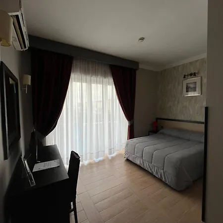 Hermitage מלון 3*